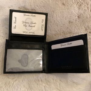 NWT. Men’s genuine leather wallet